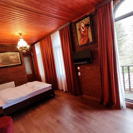 Chateau Chikovani Hotel Gordi Exterior photo