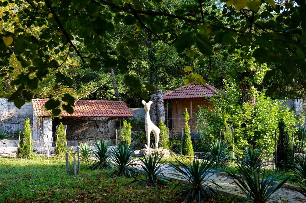 Chateau Chikovani Hotel Gordi Exterior photo