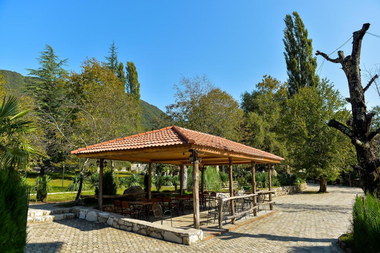 Chateau Chikovani Hotel Gordi Exterior photo