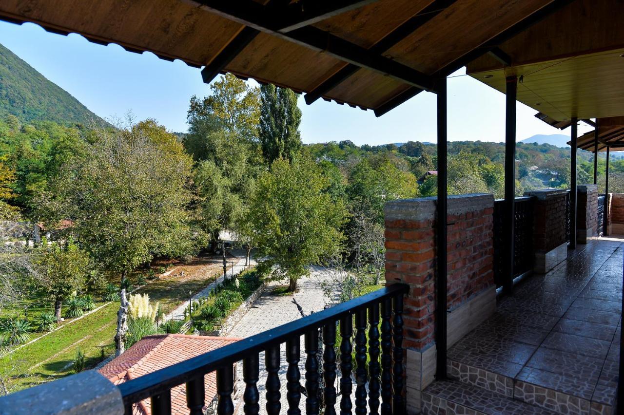 Chateau Chikovani Hotel Gordi Exterior photo
